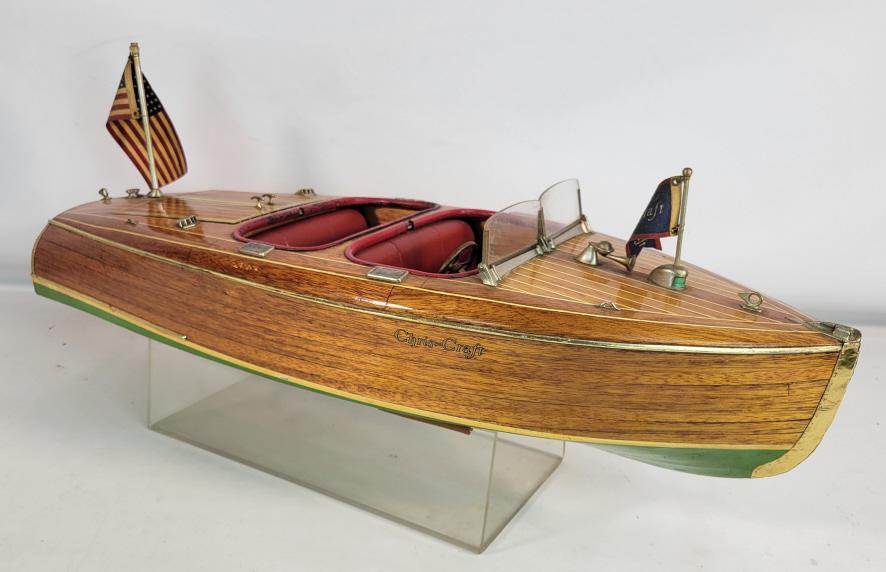 Vintage Wooden Chris-Craft Pond Boat Model (1 of 20)