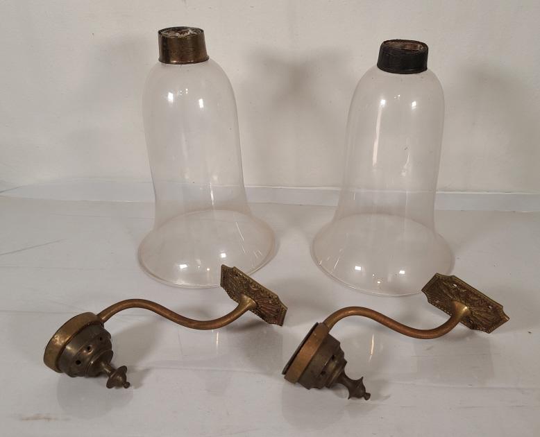 Pair of Early Georgian Brass Candle Wall Sconces (1 of 10)
