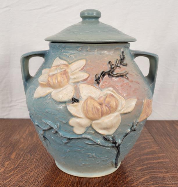 Vintage Roseville U.S.A "Magnolia" 2-8" Cookie Jar (1 of 7)