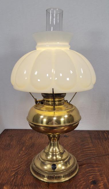 Antique Rayo Brass Kerosene Oil Lamp (1 of 8)