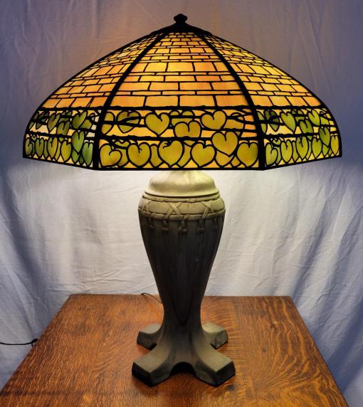 Handel Slag Glass Overlay Hearts Table Lamp (1 of 20)