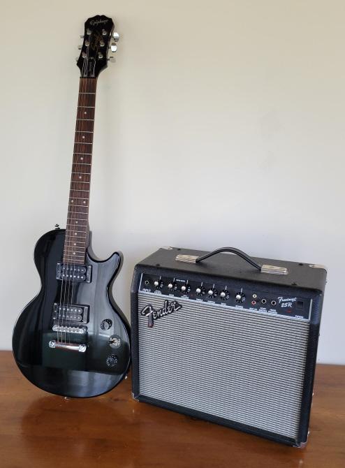 Epiphone Special II Electric Guitar w/ Fender Amp (1 of 12)