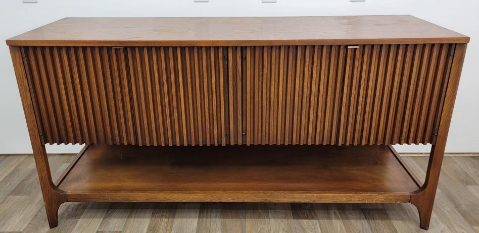 Broyhill Brasilia Credenza / Sideboard -Mid-Century (1 of 13)