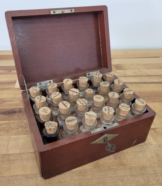 Wooden Medical Box with Apothecary - WWI Era (1 of 7)