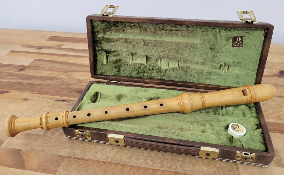 Professional Grade Roessler Alto Recorder in Pearwood (1 of 10)