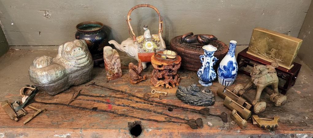 Estate Grouping of Oriental Objects (1 of 20)