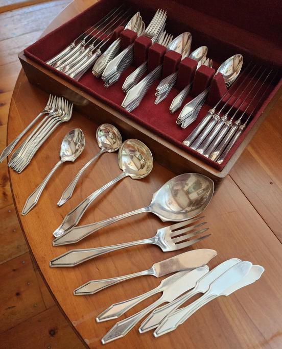 Holmes and on sale edwards silverware