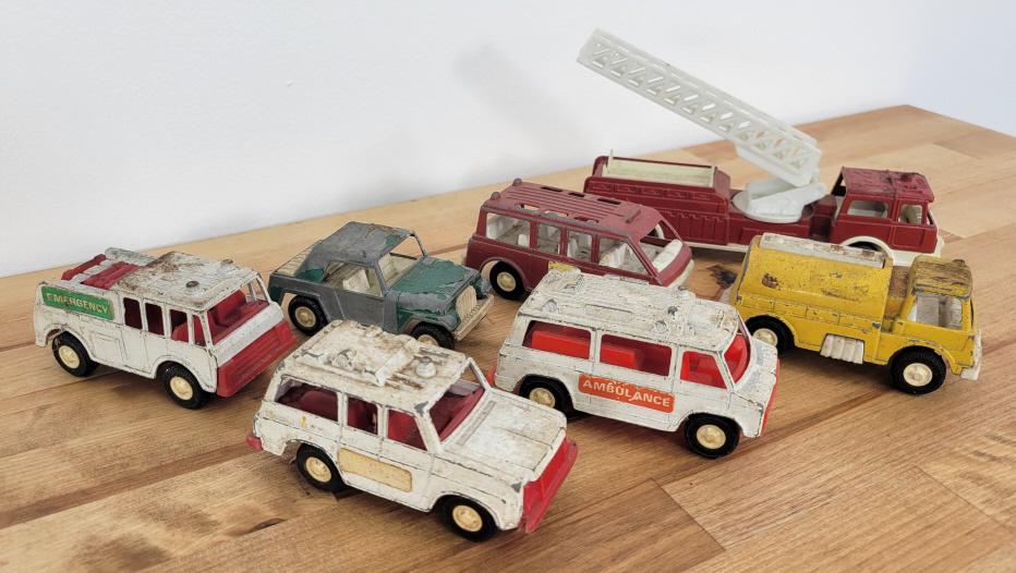 7pc Lot of Vintage Tootsie Toy Cars (1 of 6)