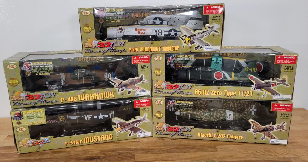5pc. Extreme Wings 1:32 Scale Model Airplanes NIB - Lot 4 (1 of 7)
