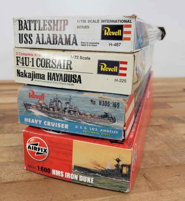 4pc. Vintage Military Model Kits - Lot 4 (1 of 7)