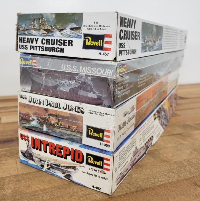 4pc. Vintage Military Model Kits - Lot 9 (1 of 4)