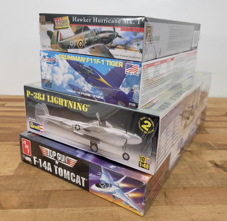 4pc. Vintage Military Model Kits - Lot 14 (1 of 5)