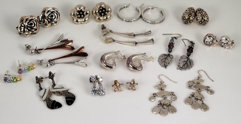 Estate Grouping of Sterling Silver Earrings - Lot 4 (1 of 18)