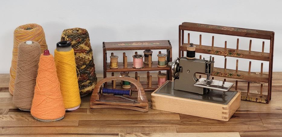 Vintage Sewing Lot (1 of 20)