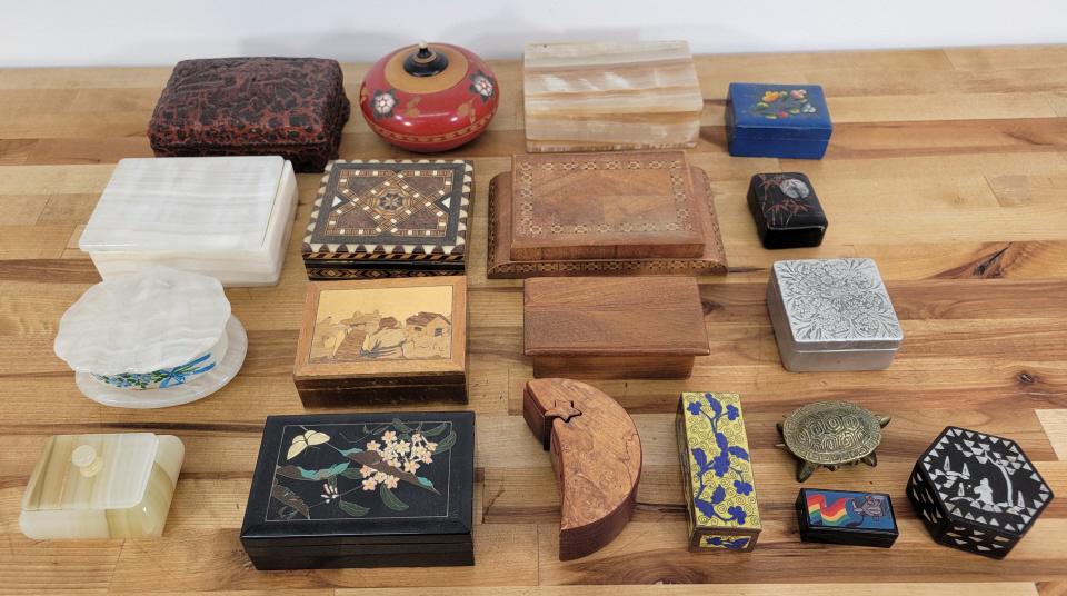 Estate Grouping of Assorted Trinket Boxes (1 of 6)