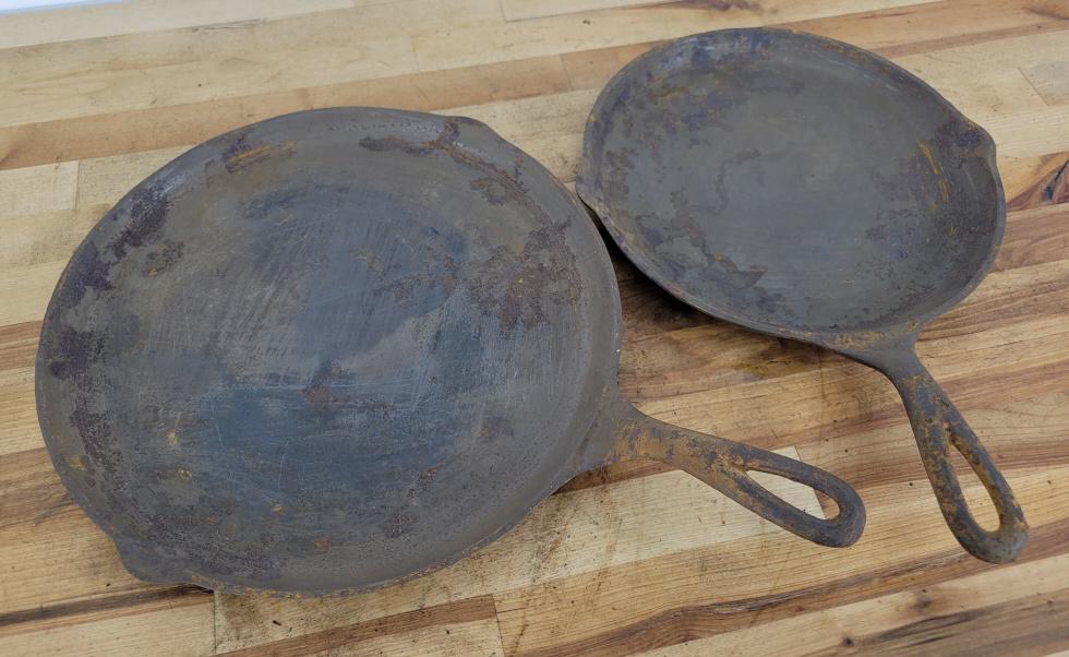 2pc Lot of Griswold "Slant Logo" Cast Iron Pans (1 of 4)