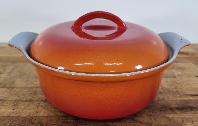 Vintage Prizer-Ware Enameled Cast Iron Pot (1 of 5)