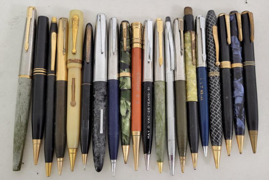 20pc Lot of Vintage Fountain Pens & Mechanical Pencils (1 of 4)