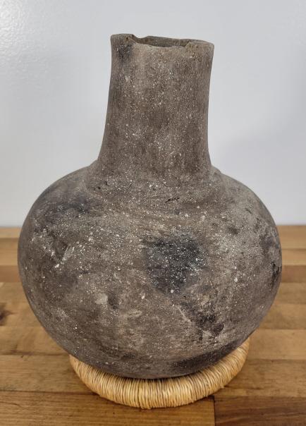 Prehistoric Native American Pottery Vessel (1 of 9)