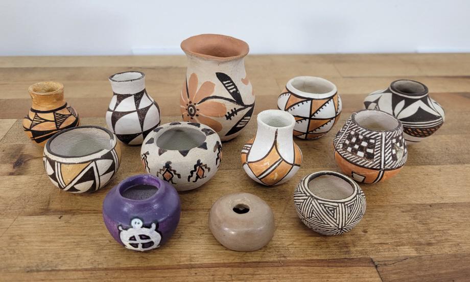 12pc Lot of Miniature Native American Pottery (1 of 13)