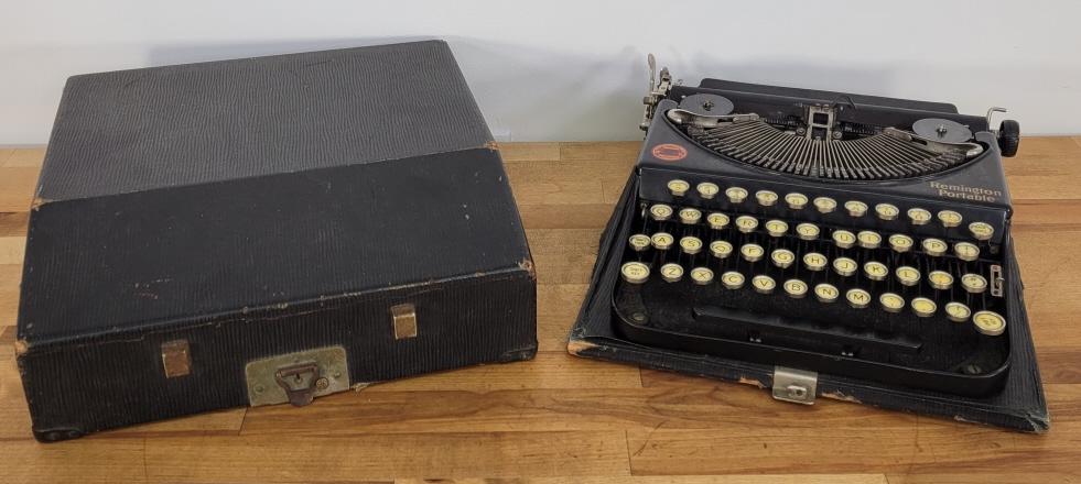 Antique Remington Portable Typewriter (1 of 12)