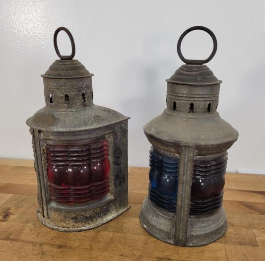 Pair of Antique Brass Port & Starboard Lanterns (1 of 11)