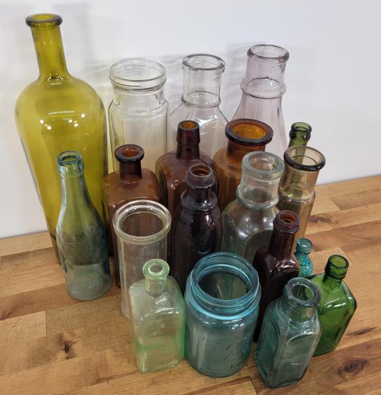 Estate Found Lot of Antique / Vintage Bottles (1 of 9)