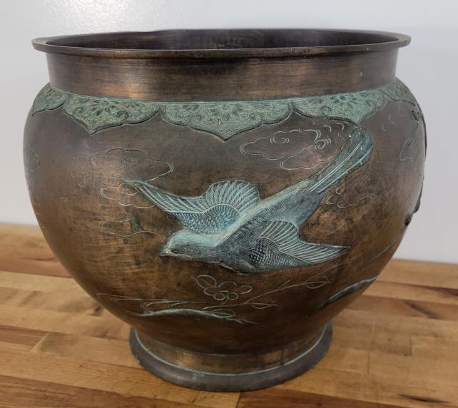 Antique Chinese Bronze Decorated Swallow Pot (1 of 9)