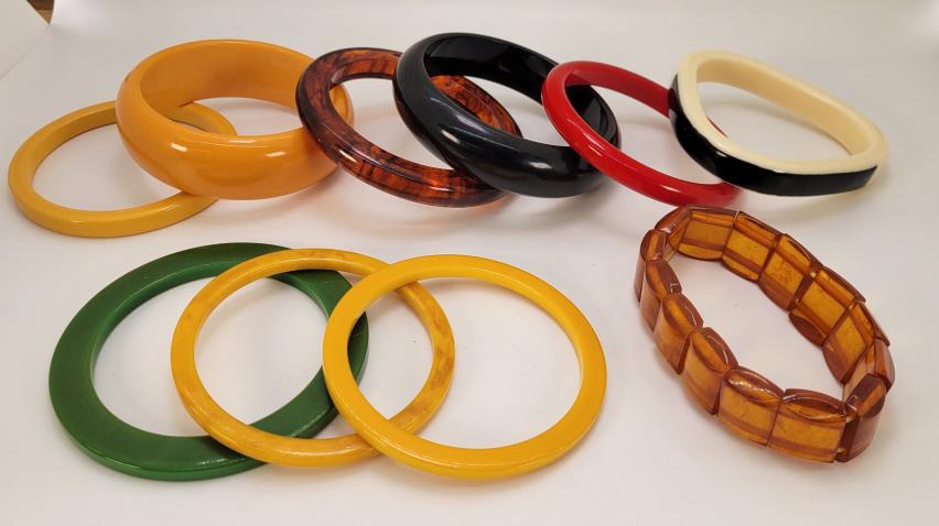 10pc. Estate Lot of Vintage & Bakelite Bracelets (1 of 9)