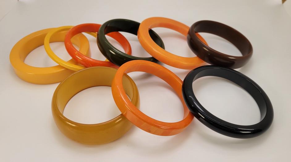 9pc. Estate Lot of Vintage & Bakelite Bracelets (1 of 6)