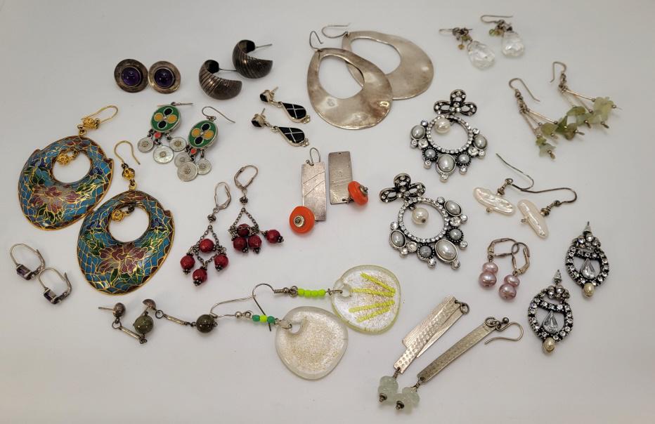 Large Grouping of Assorted Vintage Earrings (1 of 10)