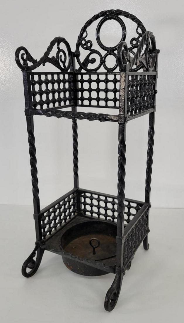 Bradley & Hubbard Cast Iron Umbrella Stand (1 of 9)