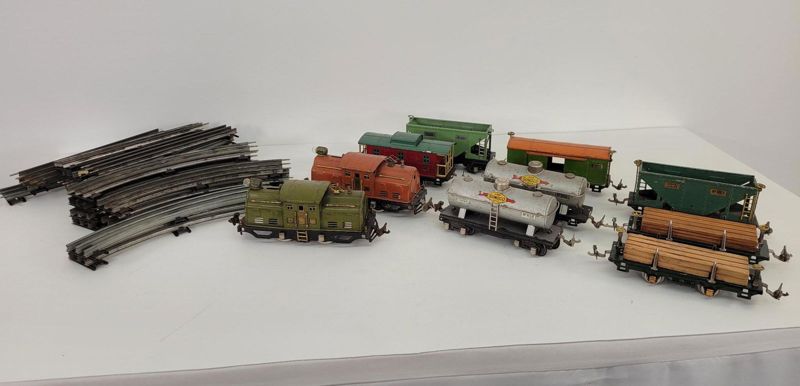 Lot of Pre-War Lionel "O-27" Gauge Model Trains (1 of 13)