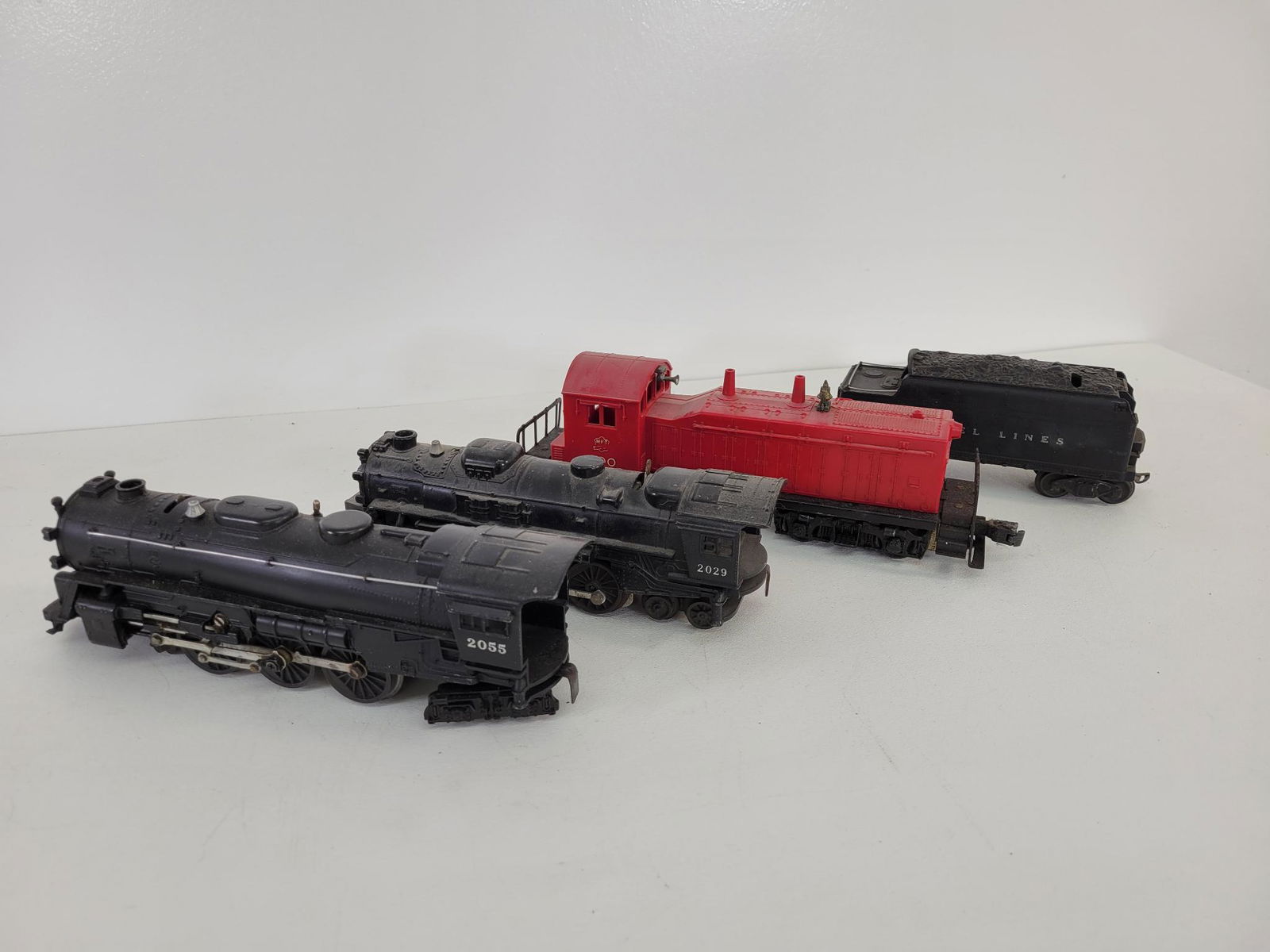 Lot Of 3 Lionel Model Train Engines "o" Gauge Auction