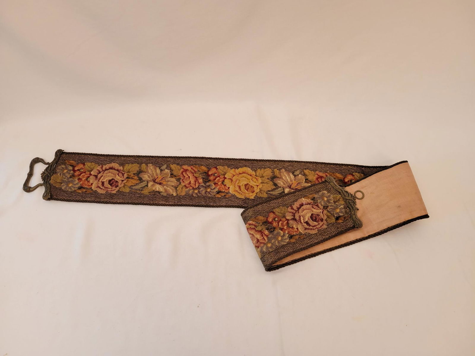 Victorian Bellpull Tapestry Floral Design (1 of 6)