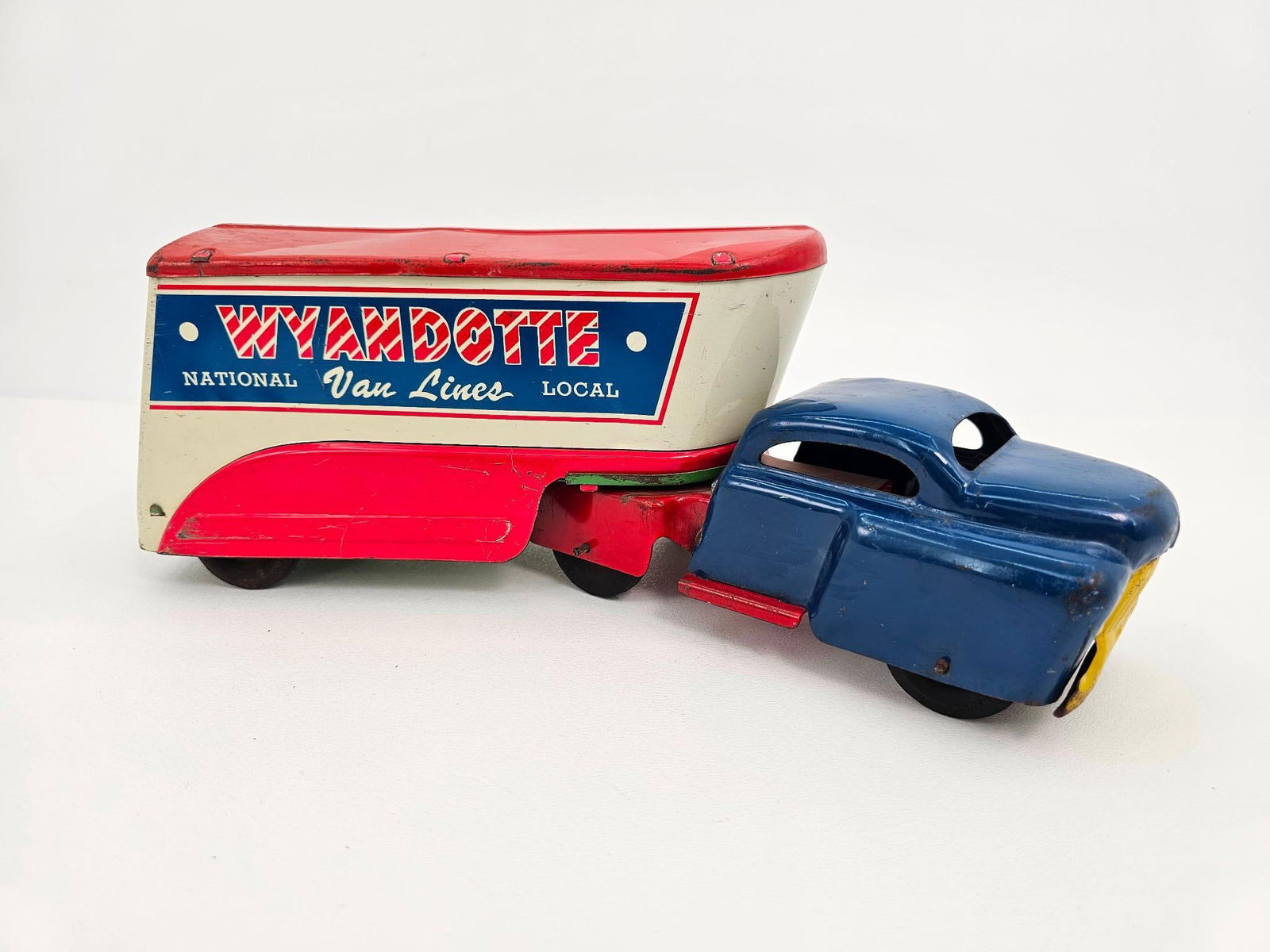 Wyandotte Pressed Steel National Van Lines Truck (1 of 7)