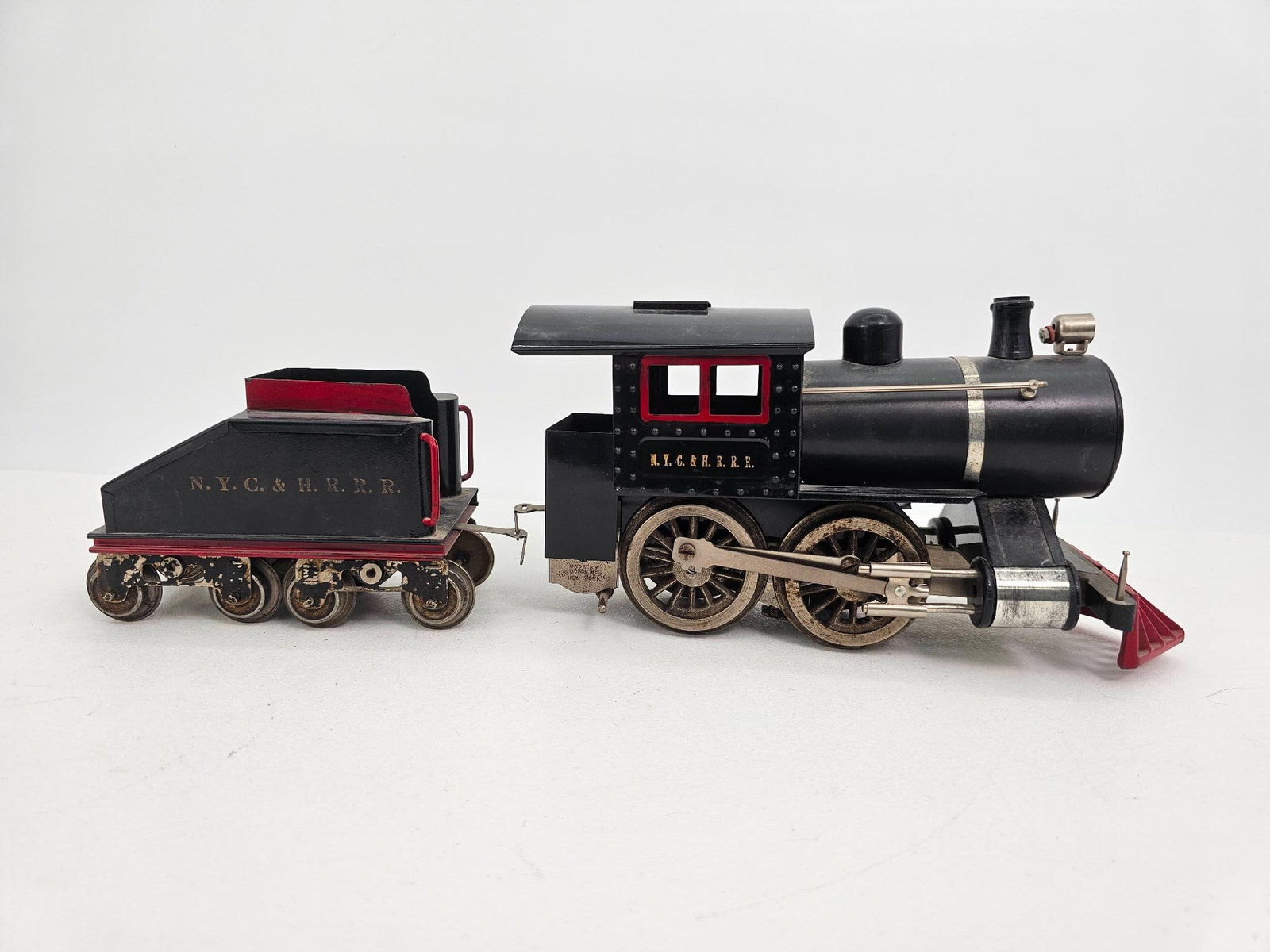 Lionel Pre-War Standard Gauge No 6 Steam Engine (1 of 10)