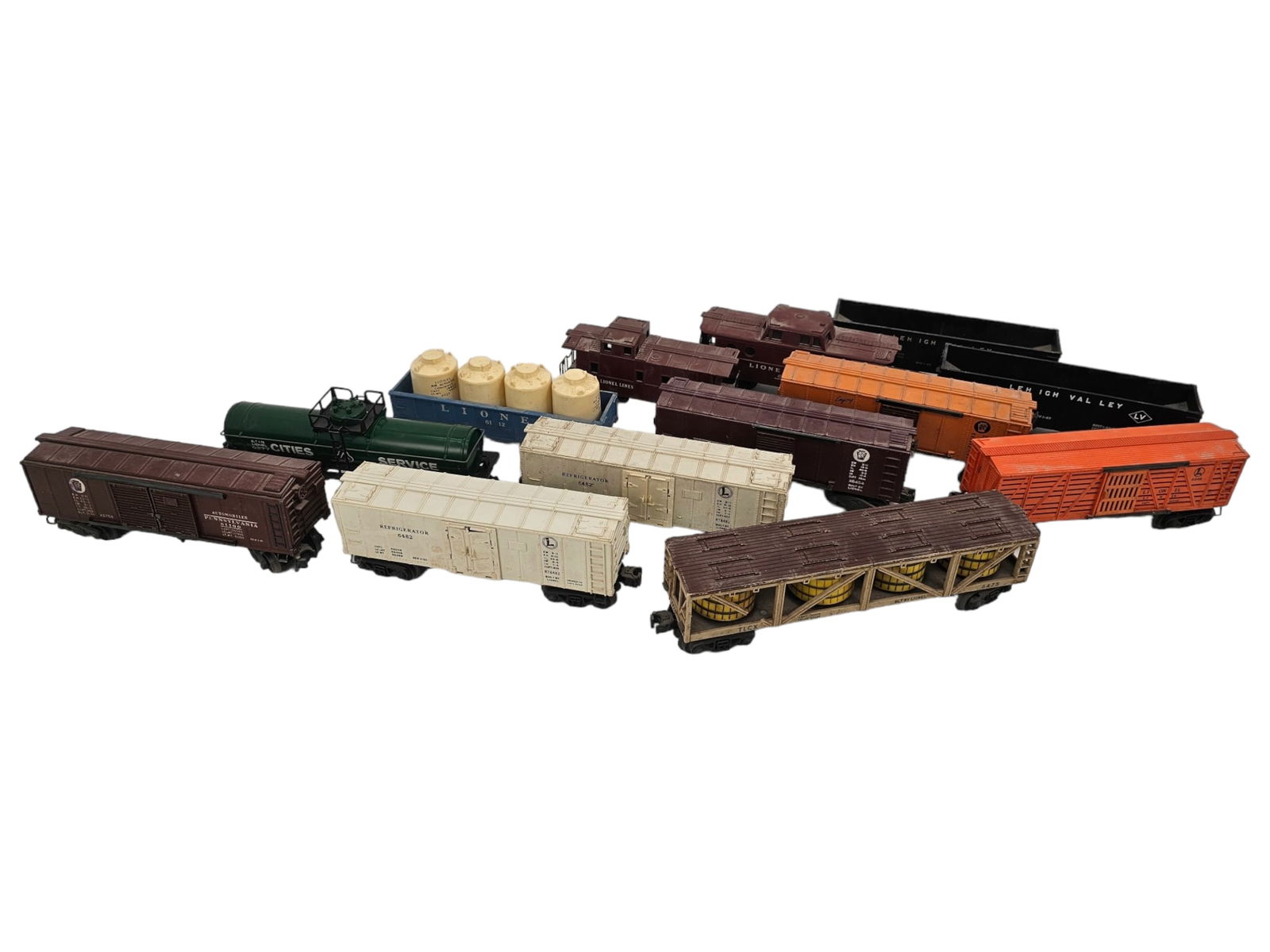 Grouping of Postwar Lionel Trains (1 of 6)