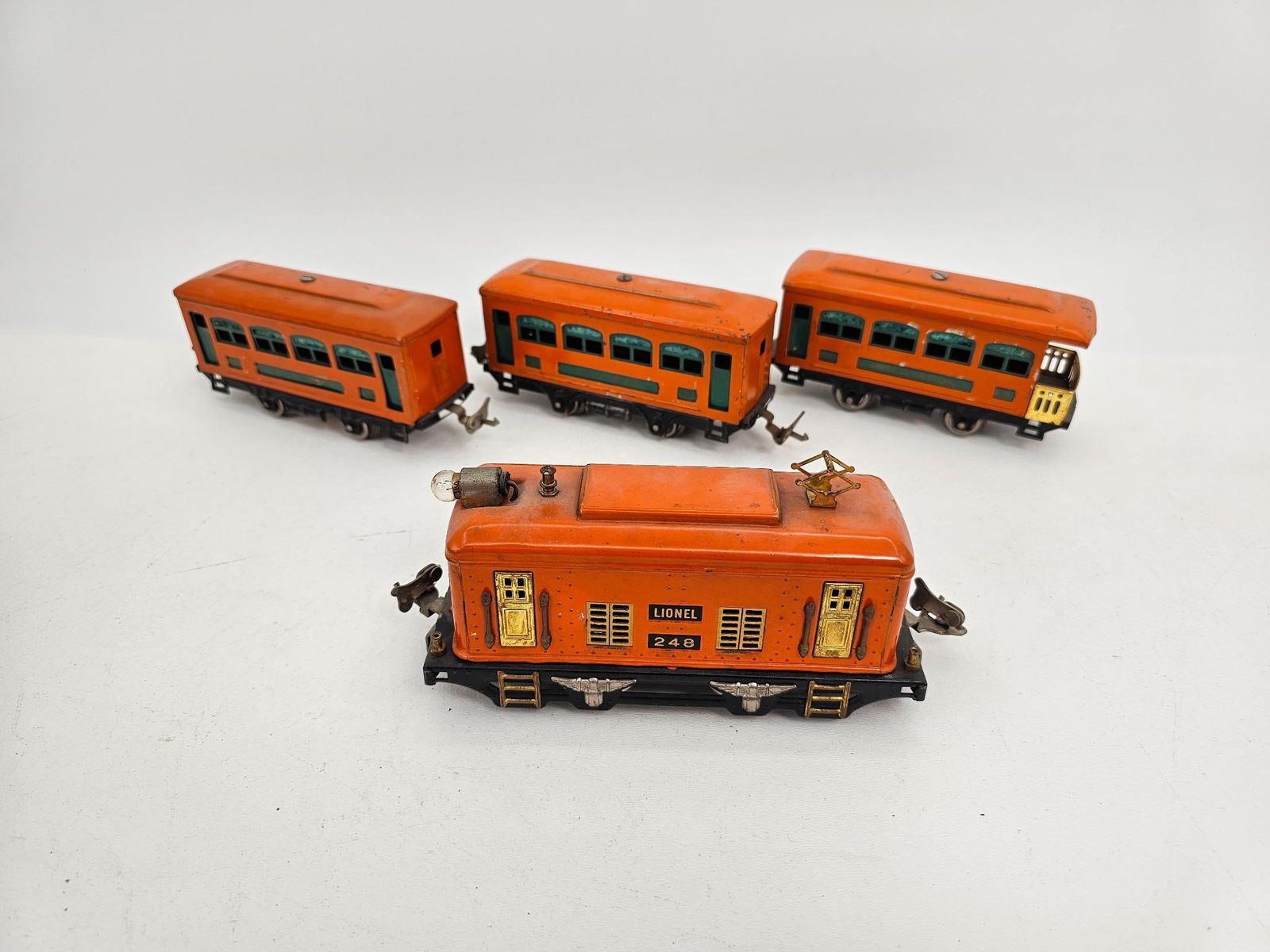 4 pc Prewar Lionel Passenger Car Train Set (1 of 14)