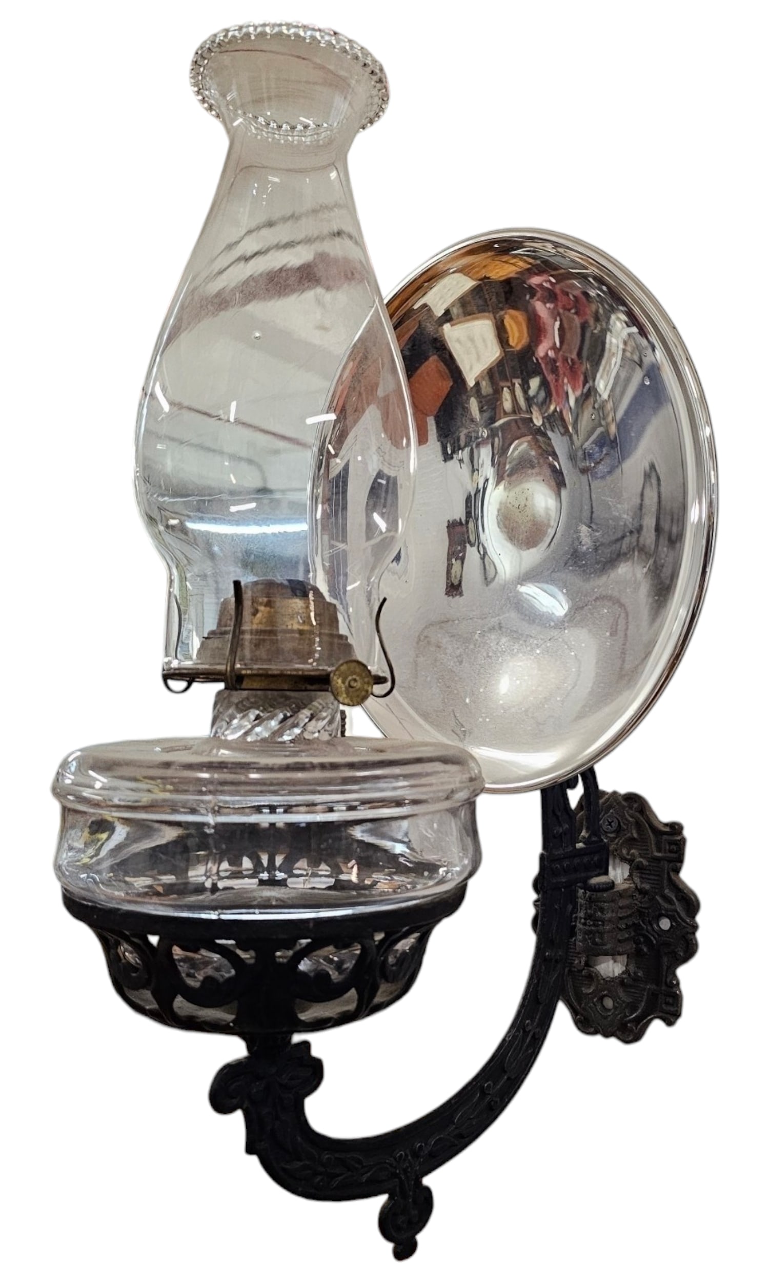 Antique Cast Iron Swing Arm Oil Lamp (1 of 7)