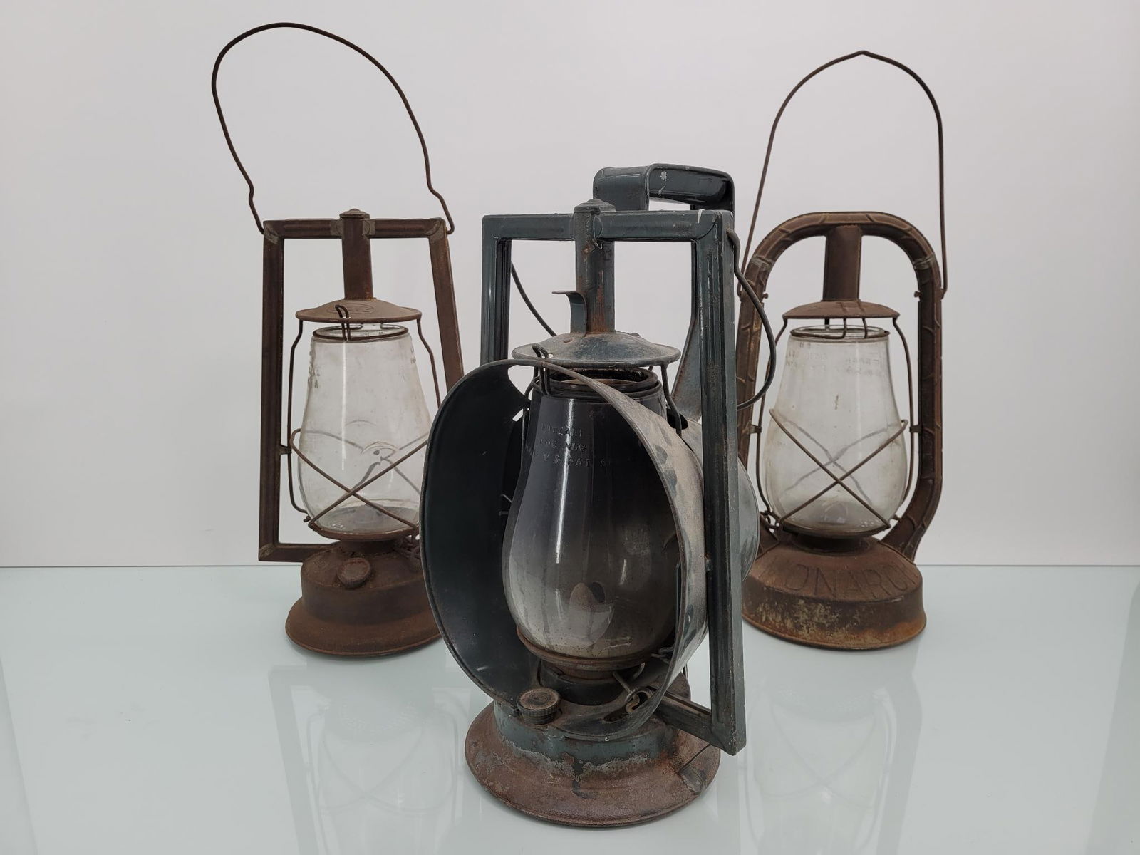 Lot of 3 Antique Dietz Lanterns (1 of 10)