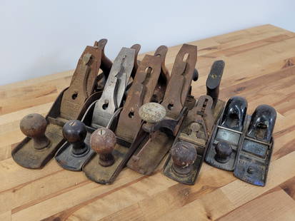 Estate Grouping of Antique Stanley Wood Planes: Includes are 6 assorted antique wood planes, many by Stanley. Conditions vary, this lot is offered estate fresh and as found. Some included models are No. 110, No. 113 Circular Plane, No. 5, No. 6