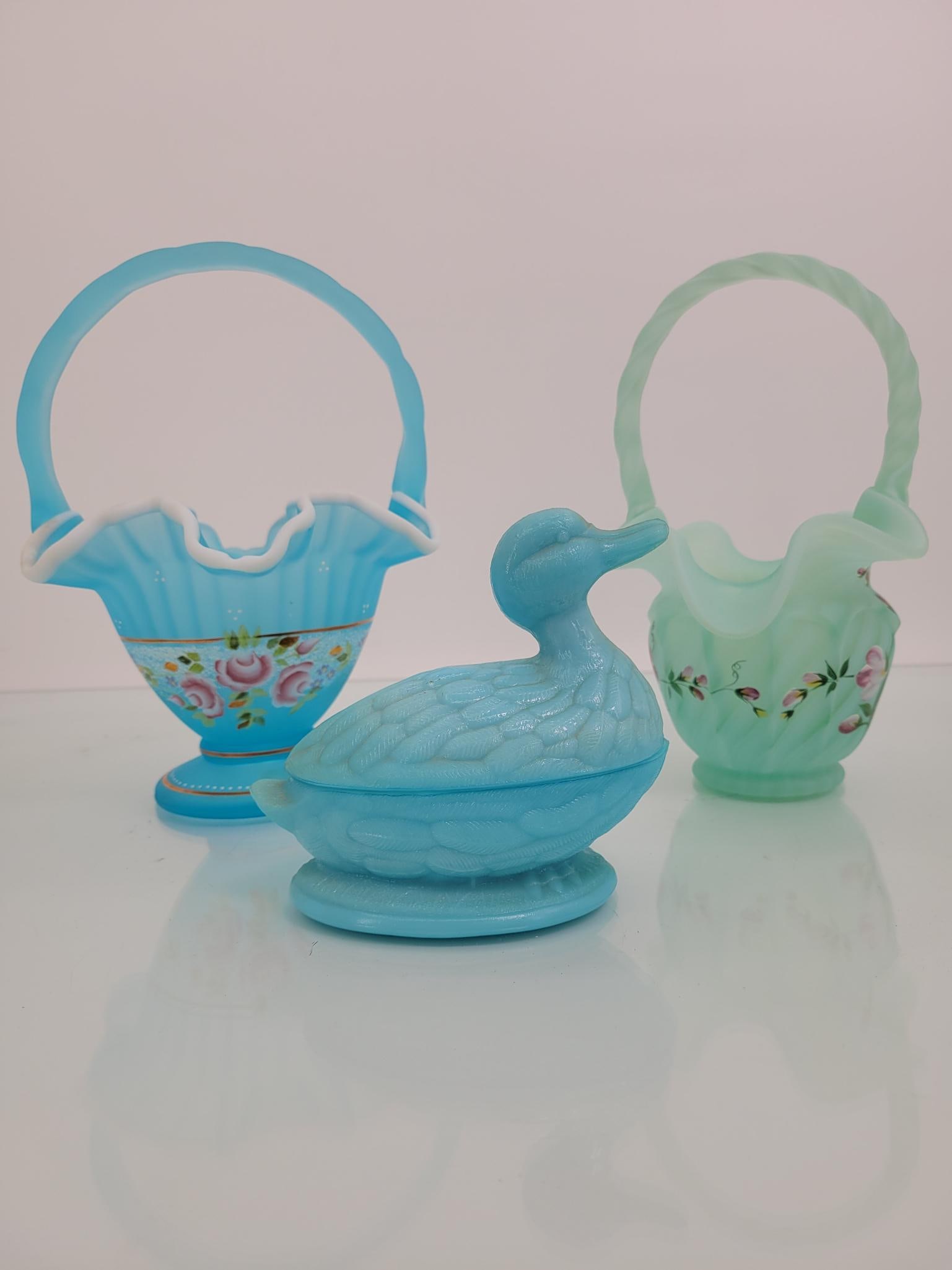 (3) Three Pieces of Fenton Glassware (1 of 11)
