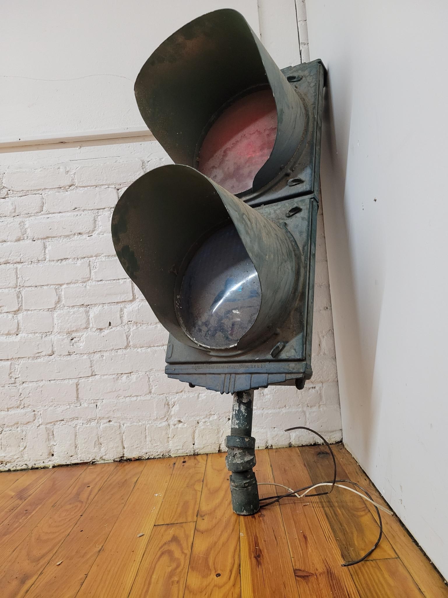 Vintage Crouse-Hinds Co Streetlight (1 of 13)