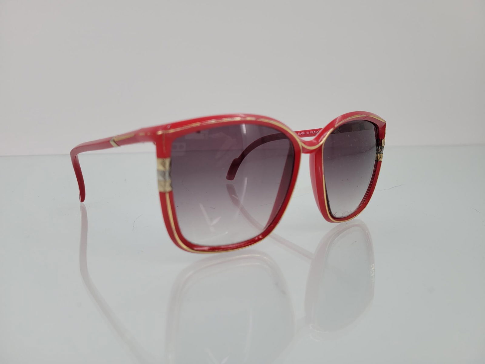 Vintage Leonard Red Framed Sunglasses (1 of 7)