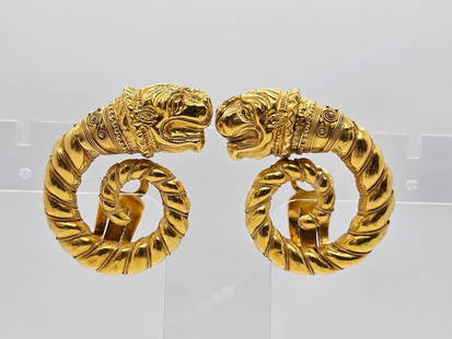 Ilias Lalaounis 18k Gold Lions Head Swirl Earrings: The pair of earrings are by the Designer "Ilias Lalaounis" as signed on the back of each. Made of 18k yellow gold, marked "750" on each. Measures 1.75" x 1.25" Weight: 16.4 dwt