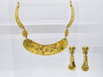 Italian 18k Gold Choker Necklace Set: This set has Italian 18k gold markings, with a choker necklace showing embossed bird & swirl designs throughout. Includes a matching pair of swirl earrings. Measures 16" long, earrings hang at 2"