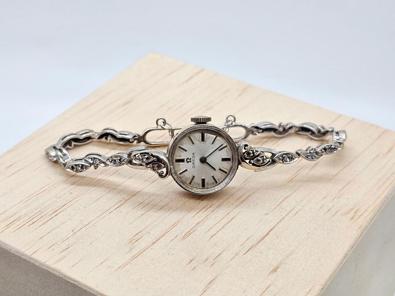 14K White Gold & Diamond Omega Ladies Watch (1 of 6)