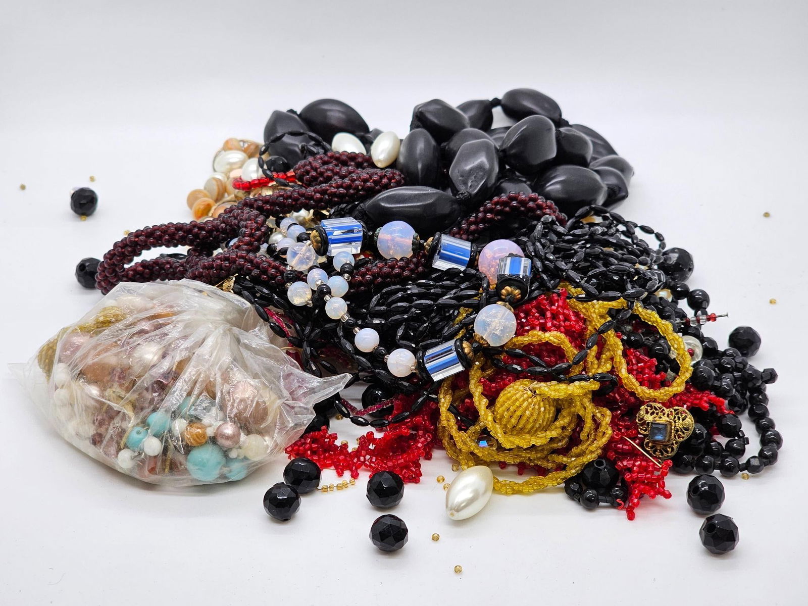 Estate Lot of Beaded Necklaces - #3 (1 of 9)