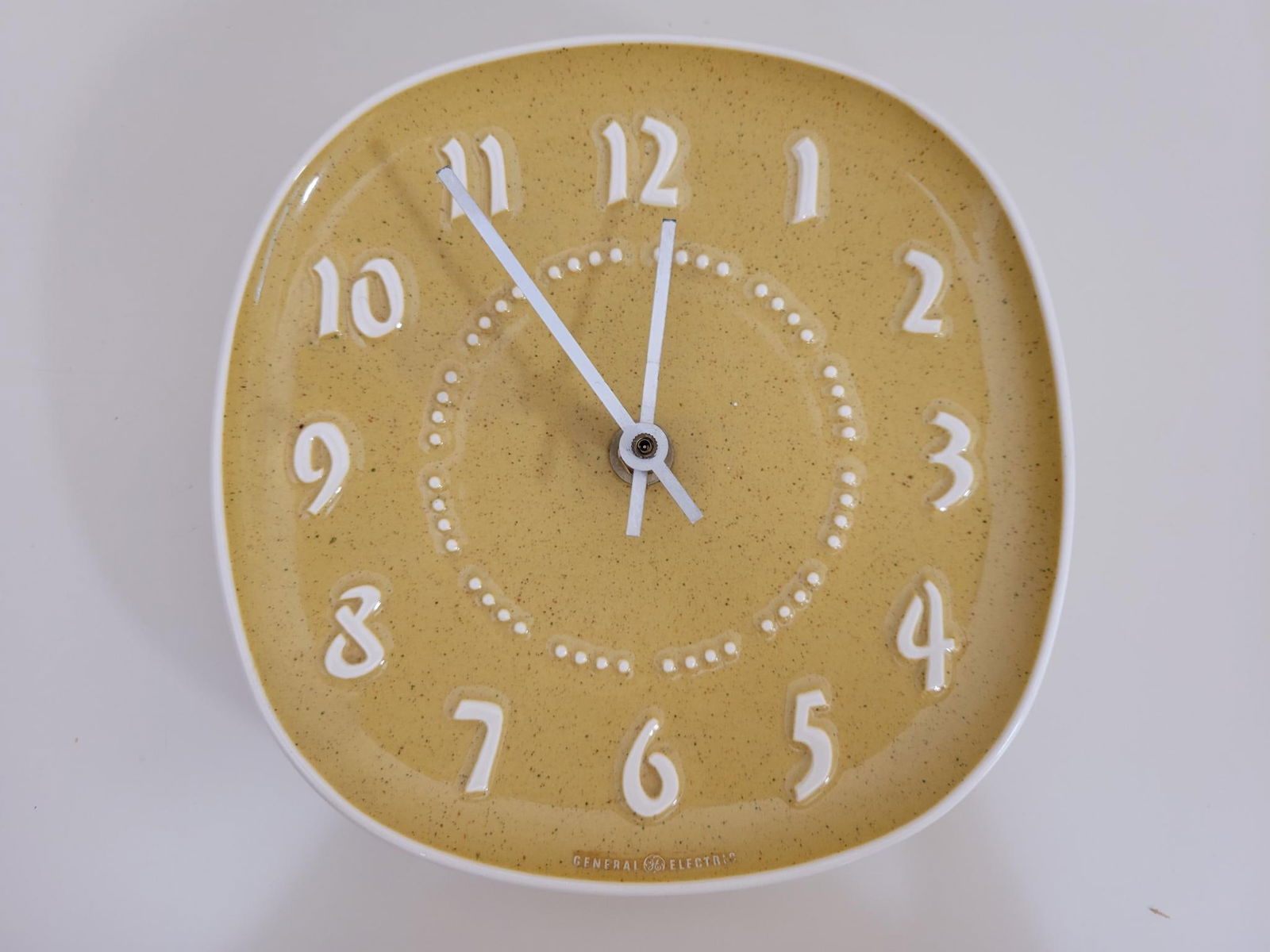 Mid-Century Russel Wright Ceramic Wall Clock (1 of 6)